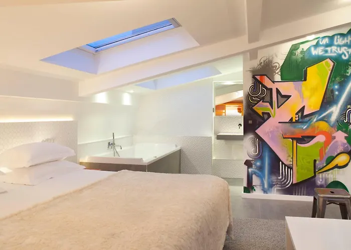 Georgette & Restaurant Hotel 4*