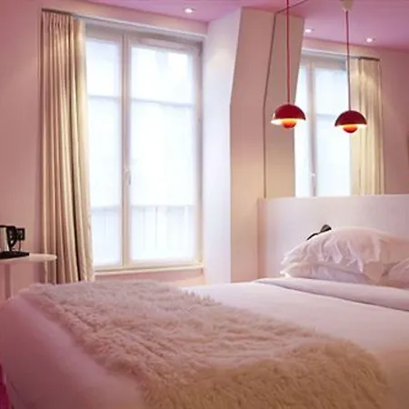ホテル Georgette & Restaurant 4*