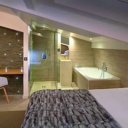Georgette & Restaurant 4*
