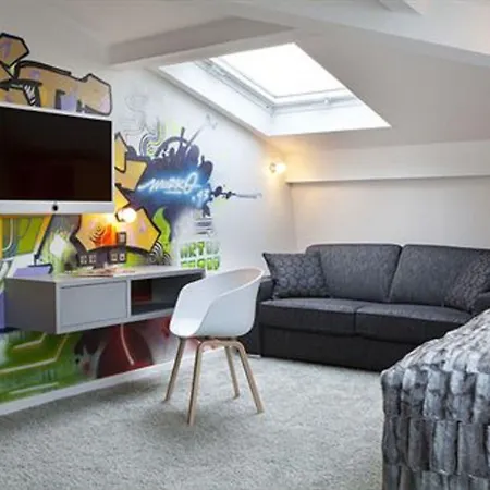 Georgette & Restaurant ホテル パリ